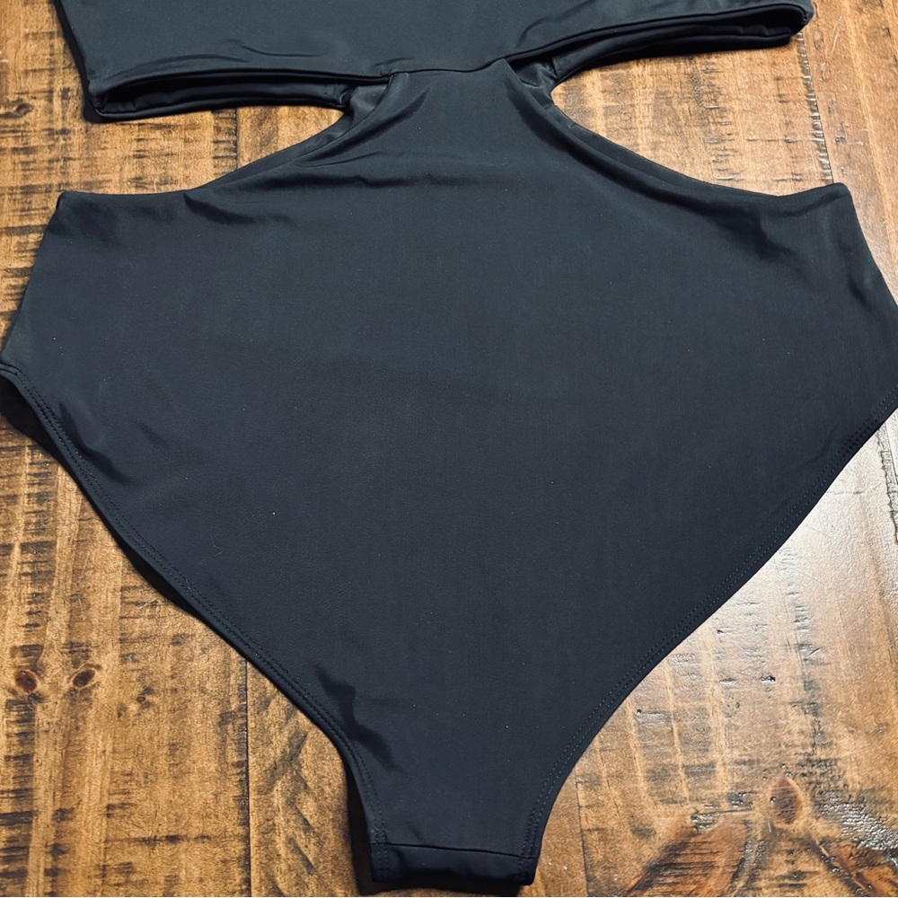 Sweet Pea by Staci Frati Monokini Swimsuit Black Cut-out One Piece Size Large - Picture 8 of 9